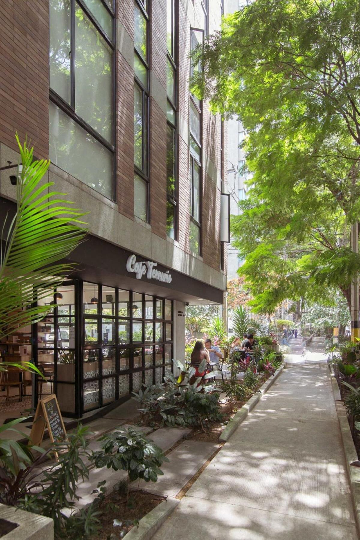 Enchanted Elegance In Laureles Medellin Exterior photo