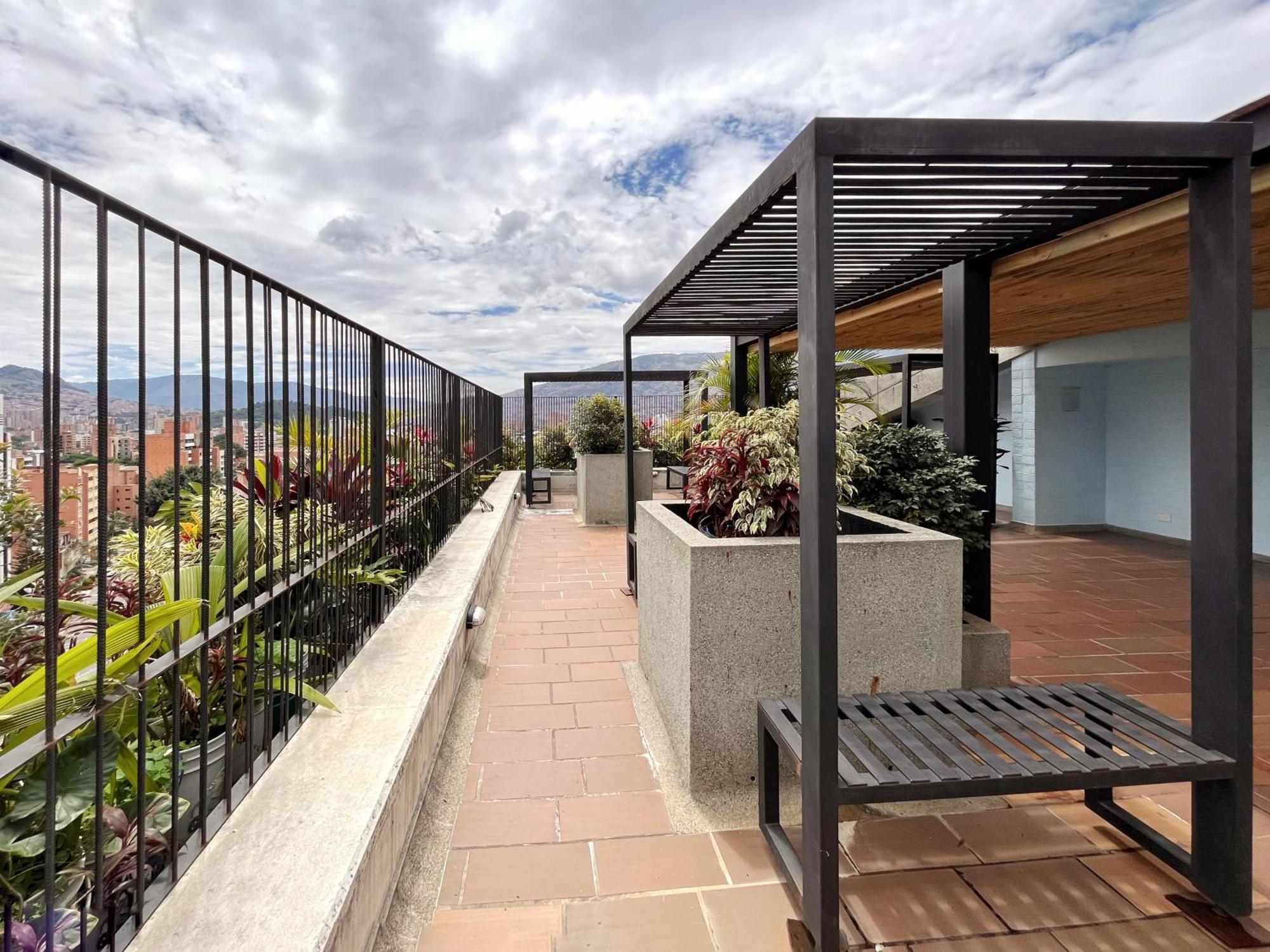 Enchanted Elegance In Laureles Medellin Exterior photo